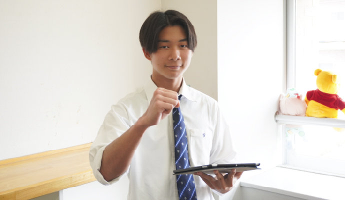 理工・情報ゼミで航空気象について研究している3年生